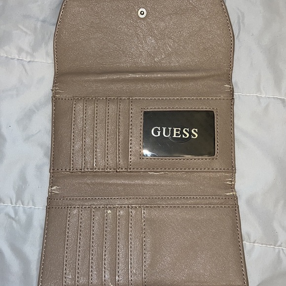 Guess Ostrich satchel WITH wallet - Picture 8 of 9